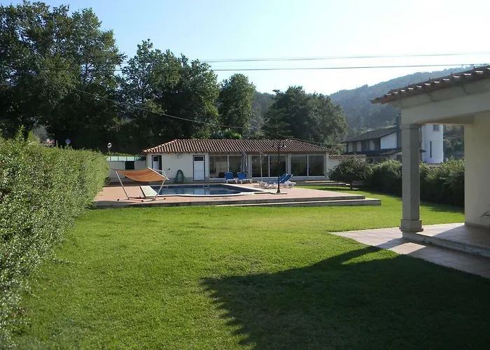 Casa Estrada Da Guia Πανσιόν *