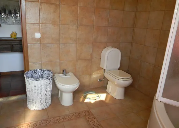 Πανσιόν Casa Estrada Da Guia *