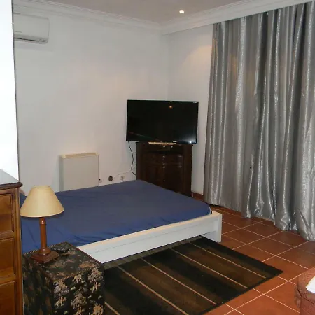 Casa Estrada Da Guia Guest house