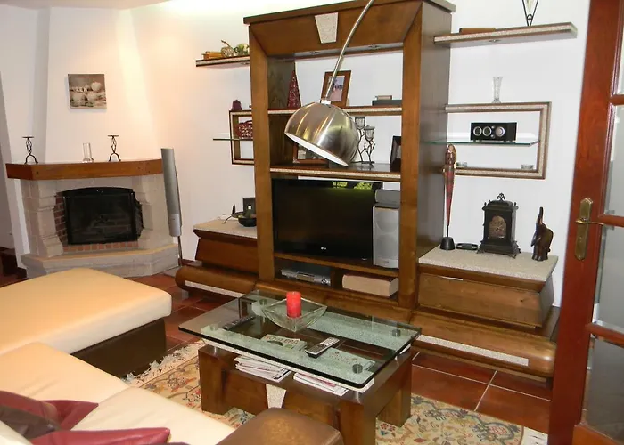 Casa Estrada Da Guia Gasthuis *