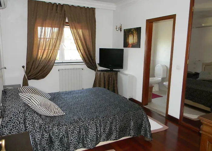 Гостевой дом Casa Estrada Da Guia *